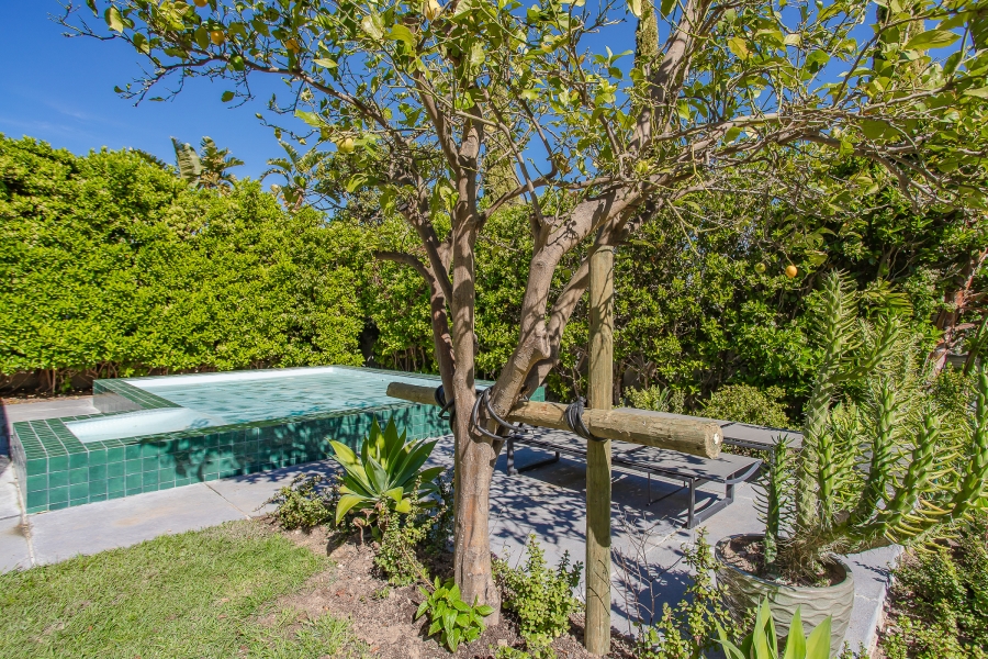 To Let 4 Bedroom Property for Rent in Franschhoek Western Cape